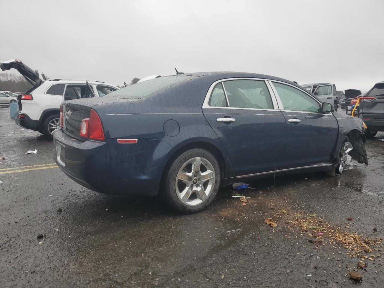 2010 Chevrolet Malibu VIN 1G1ZC5EB8AF247232 Copart auction photo, front end / side damage thumbnail 3