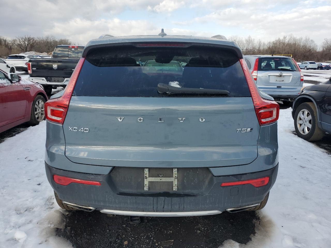 2020 Volvo XC40 VIN YV4162UL7L2255785 Copart auction photo, front end damage thumbnail 6