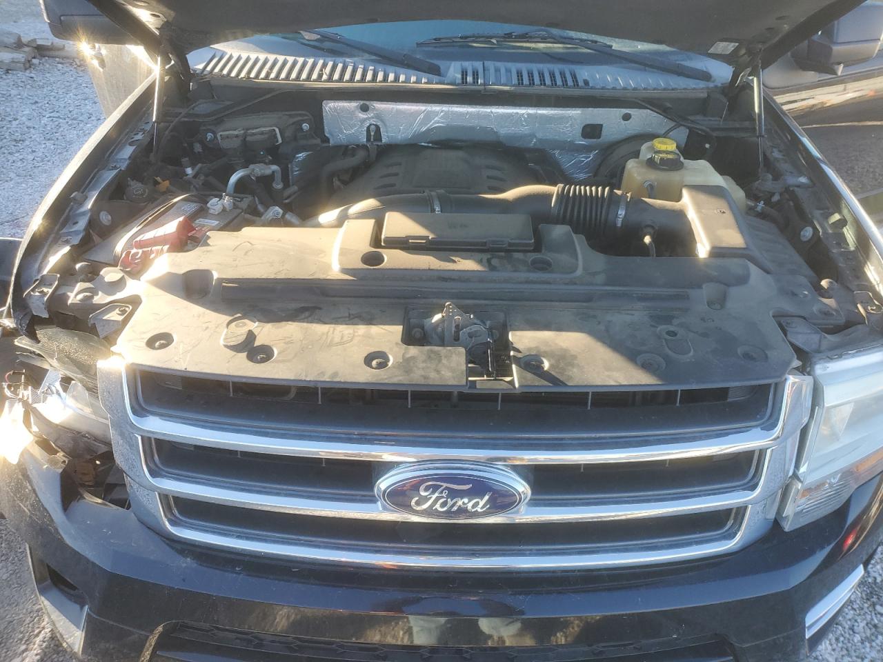 2016 Ford Expedition VIN 1FMJU1HT8GEF03247 Copart auction photo, front end / side damage thumbnail 13