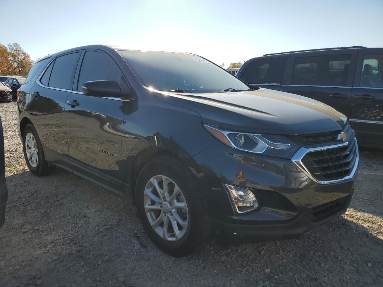 2018 Chevrolet Equinox VIN 2GNAXJEV6J6237666 Copart auction photo, front end / side damage thumbnail 4