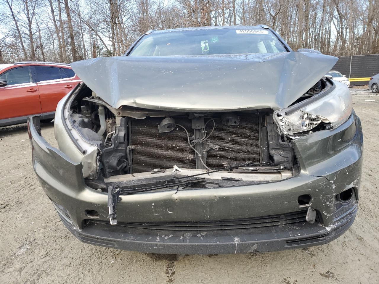 2015 Toyota Highlander VIN 5TDJKRFH1FS206661 Copart auction photo, front end damage thumbnail 5