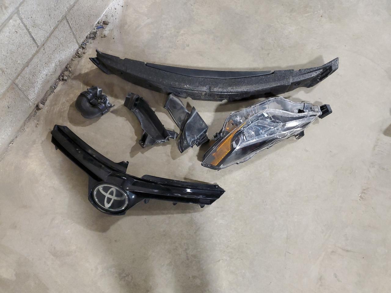2018 Toyota Corolla VIN 2T1BURHE2JC059916 Copart auction photo, front end / side damage thumbnail 12