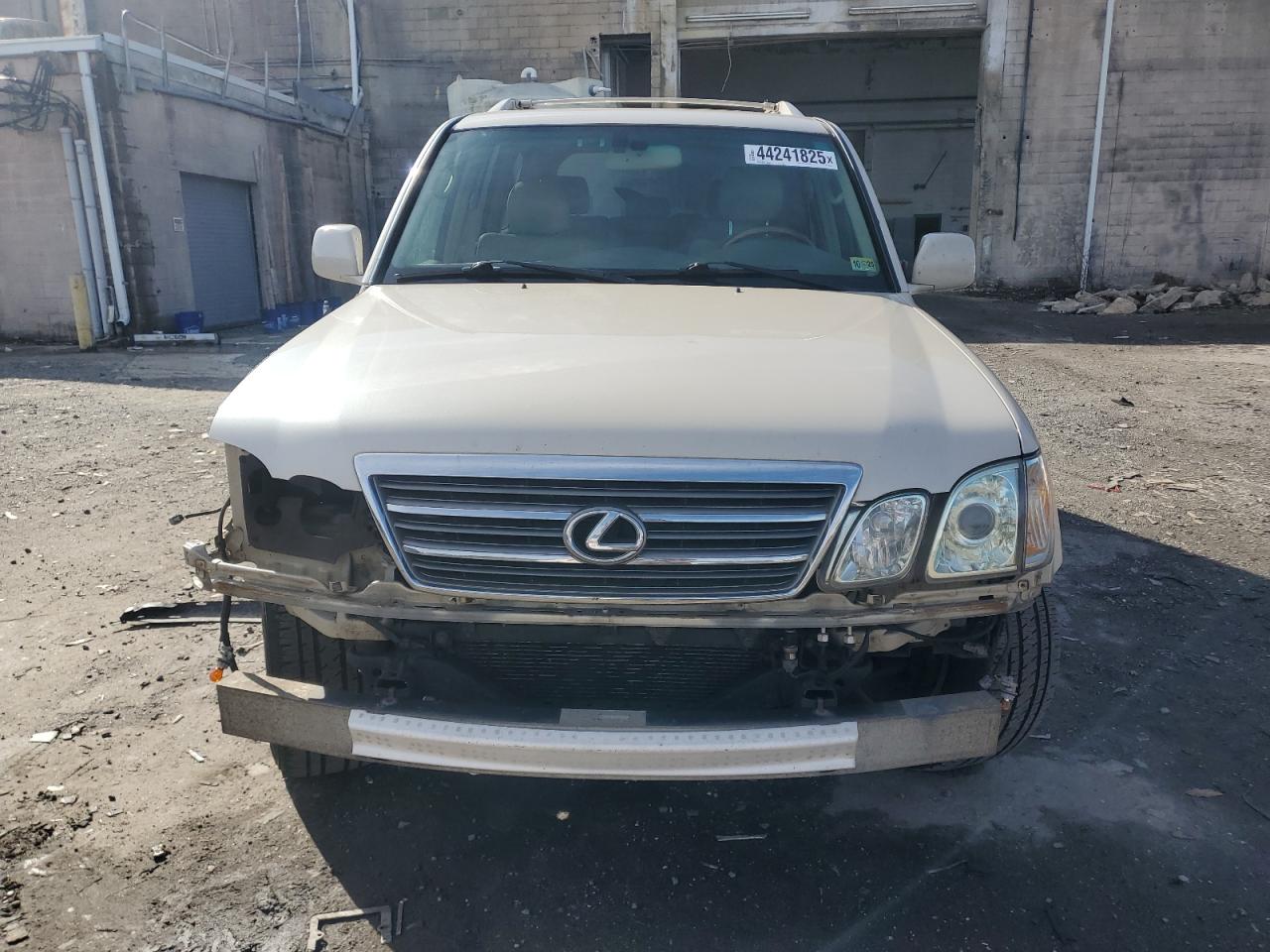 2005 Lexus LX VIN JTJHT00W753554363 Copart auction photo, front end / minor dent/scratches damage thumbnail 5