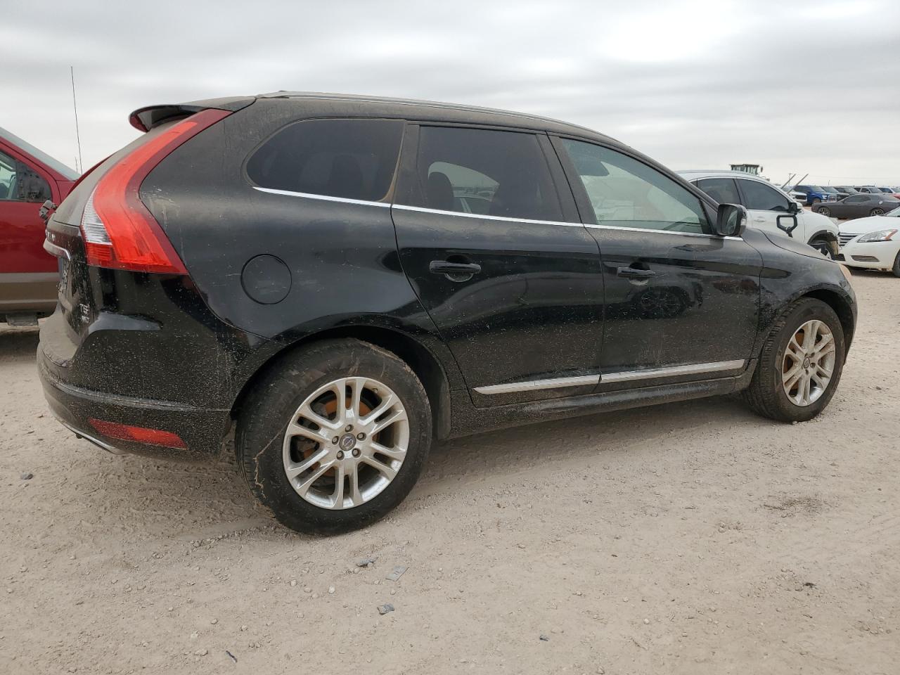 2015 Volvo XC60 VIN YV4612RK2F2630362 Copart auction photo, water/flood damage thumbnail 3
