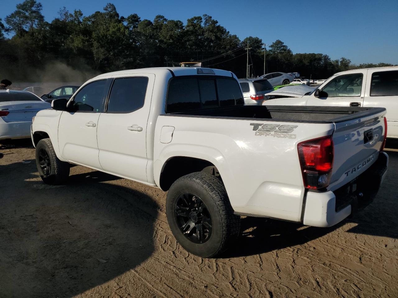 2019 Toyota Tacoma VIN 5TFAX5GN5KX135872 Copart auction photo, front end / side damage thumbnail 2