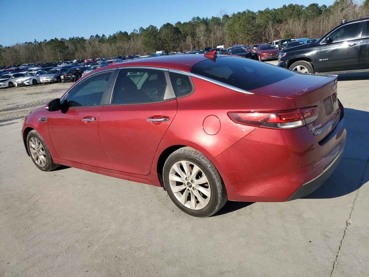 2018 KIA Optima VIN 5XXGT4L38JG234860 Copart auction photo, front end damage thumbnail 2