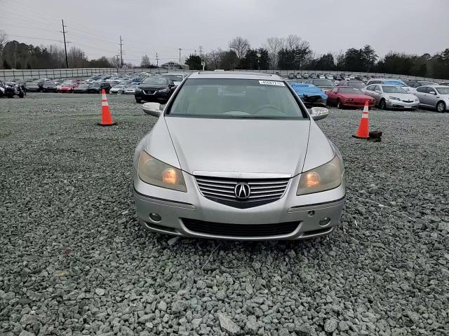 2005 Acura RL VIN JH4KB16535C013986 Copart auction photo, rear end / minor dent/scratches damage thumbnail 10