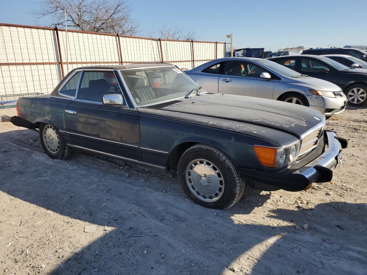 1985 Mercedes-Benz SL-klasse VIN WDBBA45C3FA033348 Copart auction photo, mechanical / normal wear damage thumbnail 4