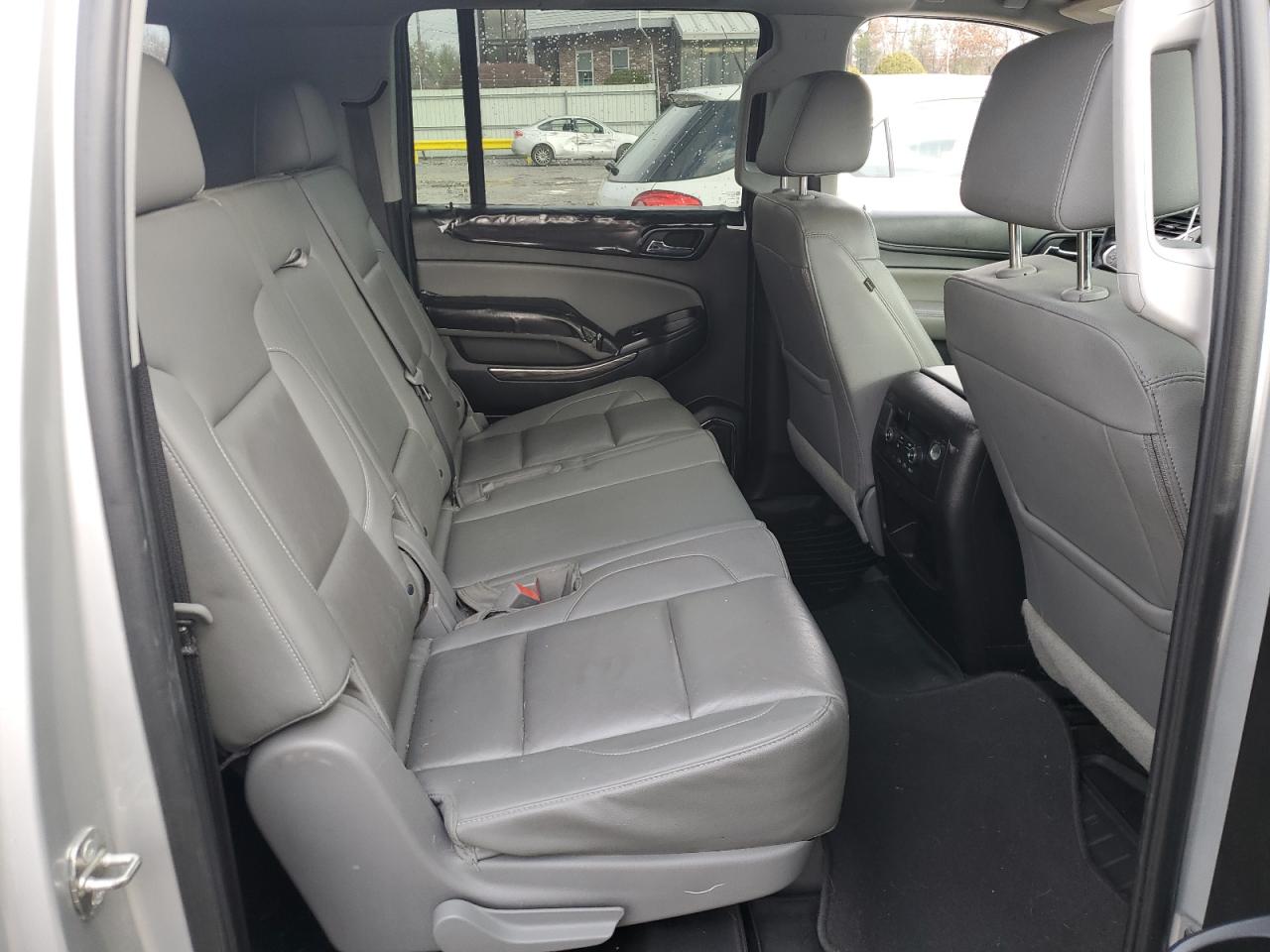 2018 Chevrolet Suburban VIN 1GNSKHKC2JR299858 Copart auction photo, front end damage thumbnail 10