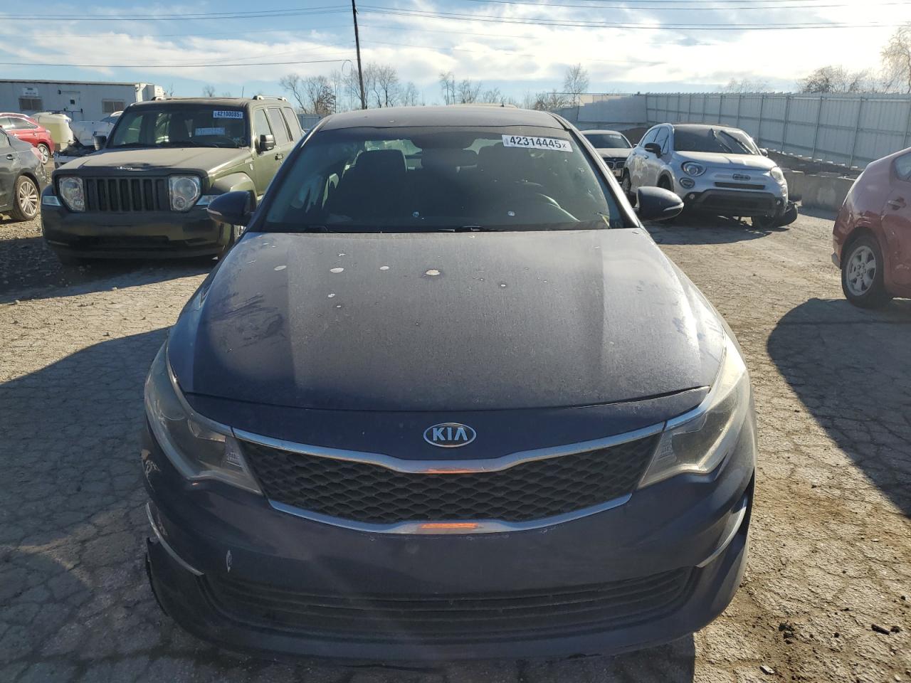 2017 KIA Optima VIN 5XXGT4L37HG160406 Copart auction photo, front end damage thumbnail 5