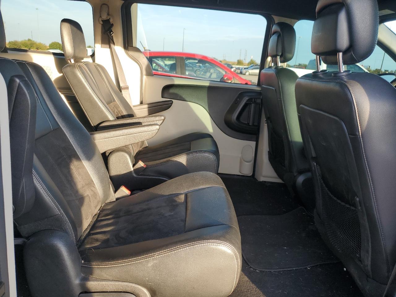 2019 Dodge Caravan VIN 2C4RDGCG9KR632601 Copart auction photo, front end / minor dent/scratches damage thumbnail 11