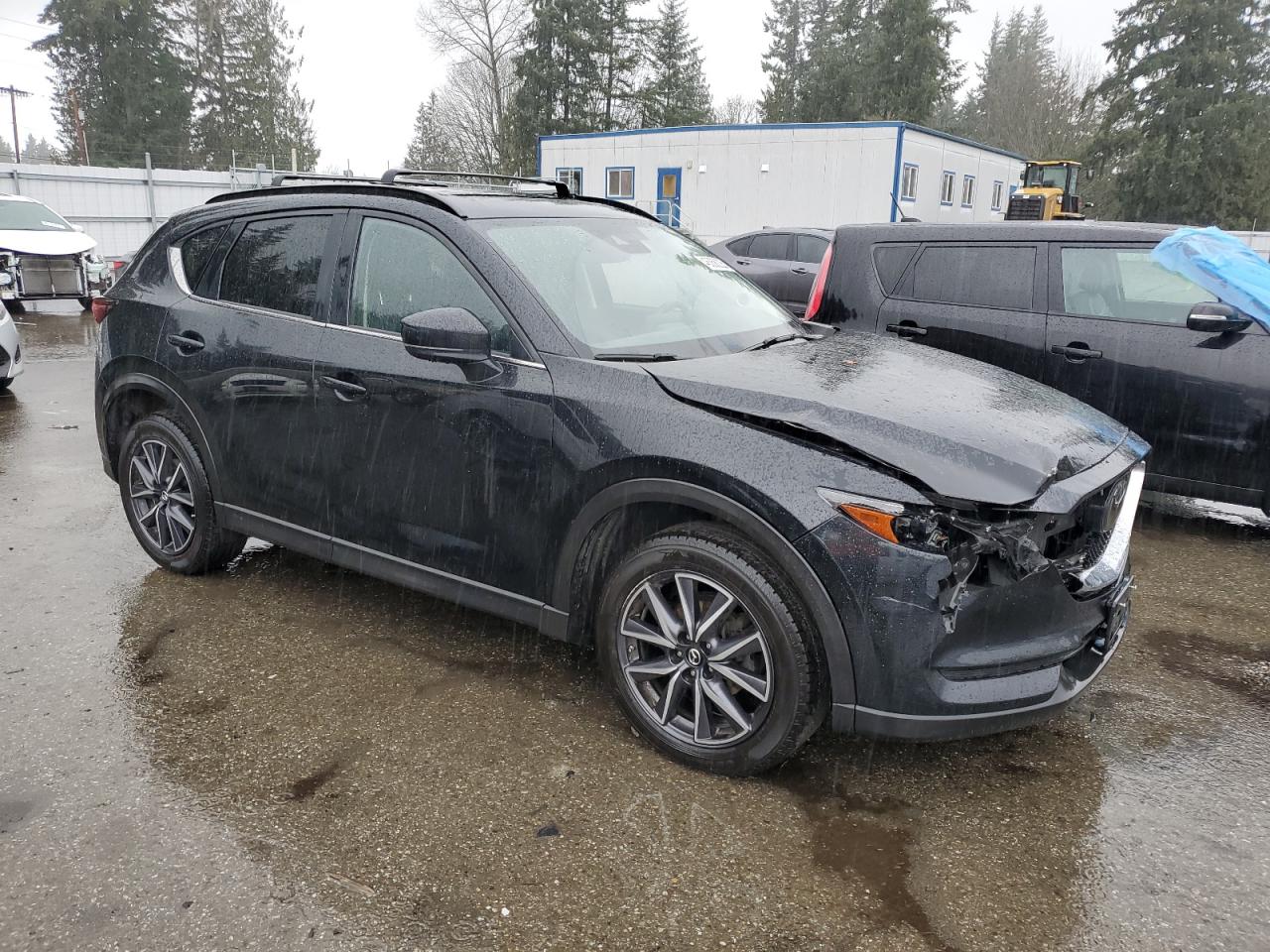 2018 Mazda CX-5 VIN JM3KFBCM2J0331379 Copart auction photo, front end damage thumbnail 4