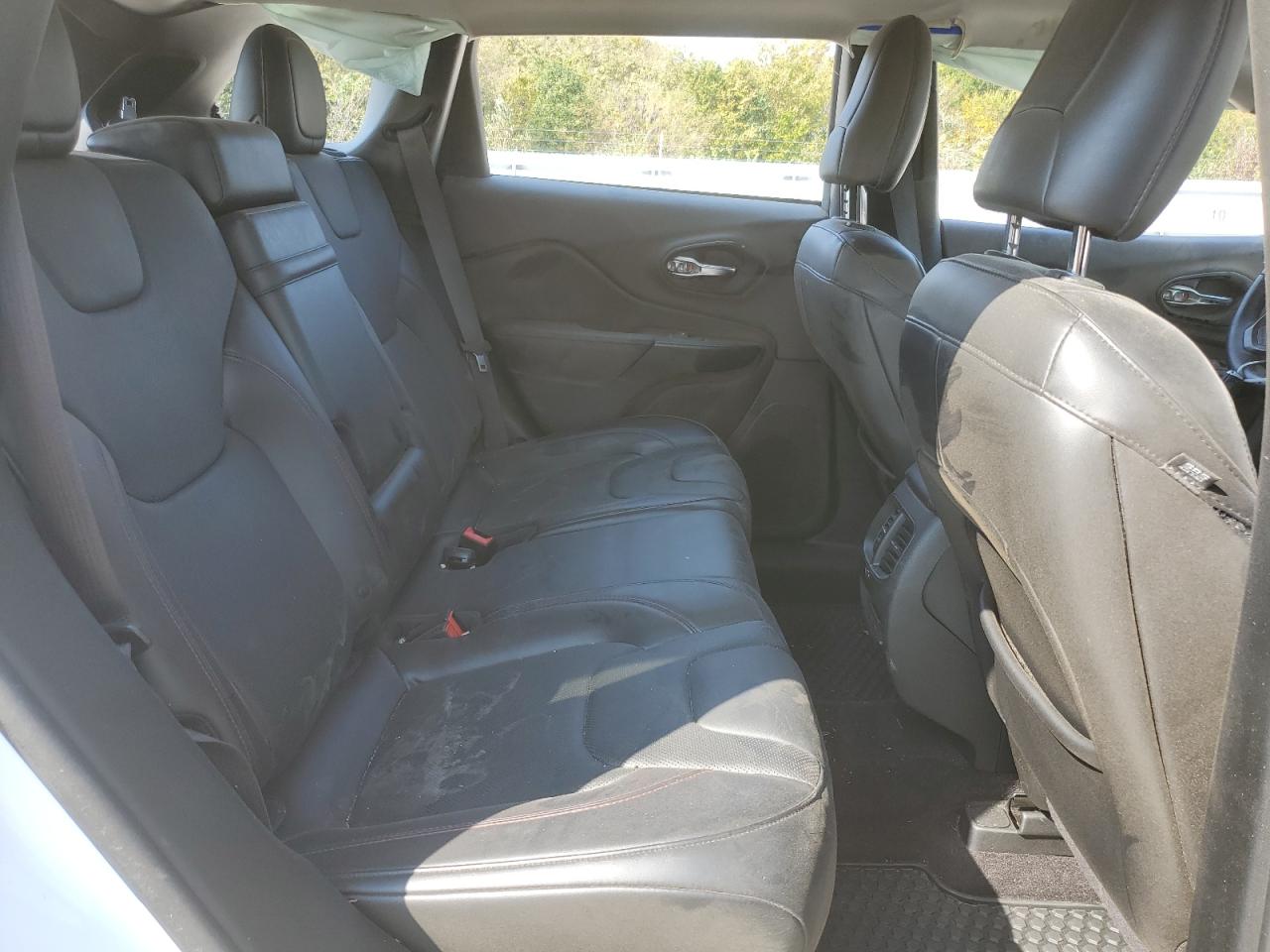2019 Jeep Cherokee VIN 1C4PJMBN2KD225253 Copart auction photo, rollover damage thumbnail 11