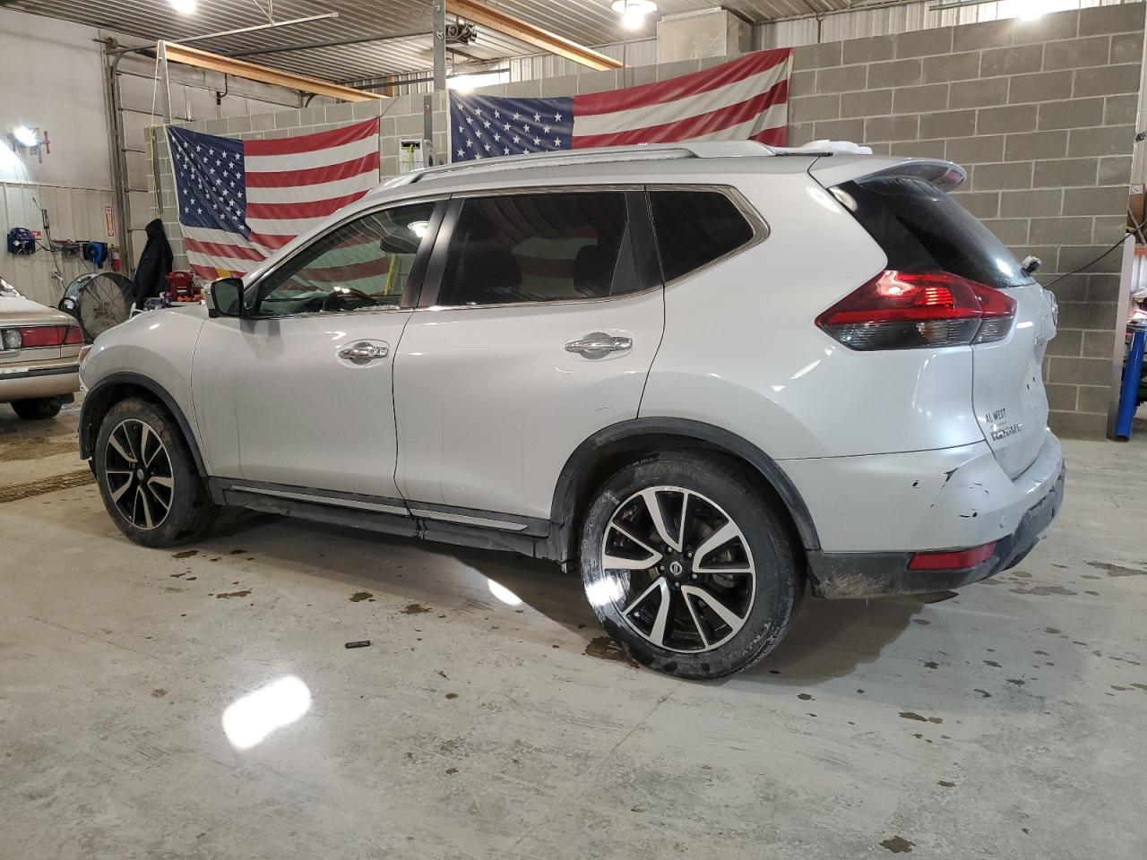 2020 Nissan Rogue VIN 5N1AT2MT7LC739960 Copart auction photo, front end / minor dent/scratches damage thumbnail 2