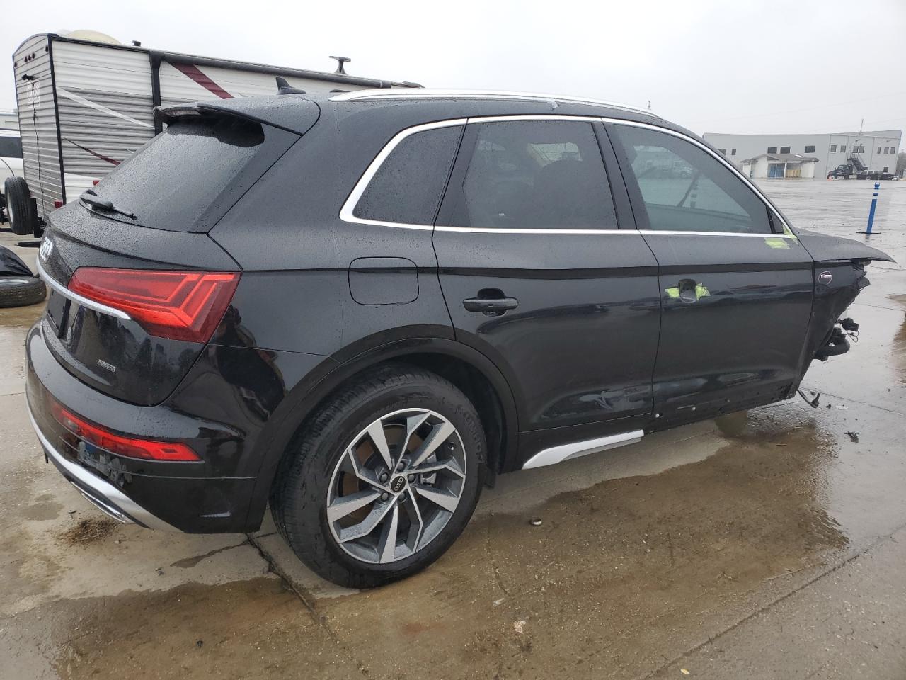 2023 Audi Q5 VIN WA1EAAFYXP2095018 Copart auction photo, front end damage thumbnail 3
