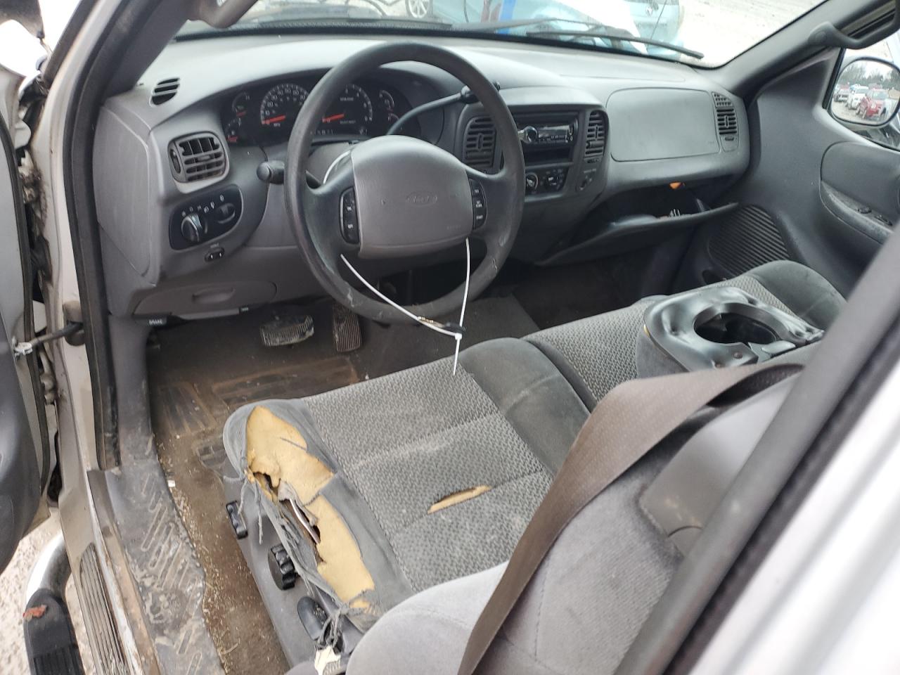 2001 Ford F-150 VIN 1FTRX18L61NA87348 Copart auction photo, side damage thumbnail 8