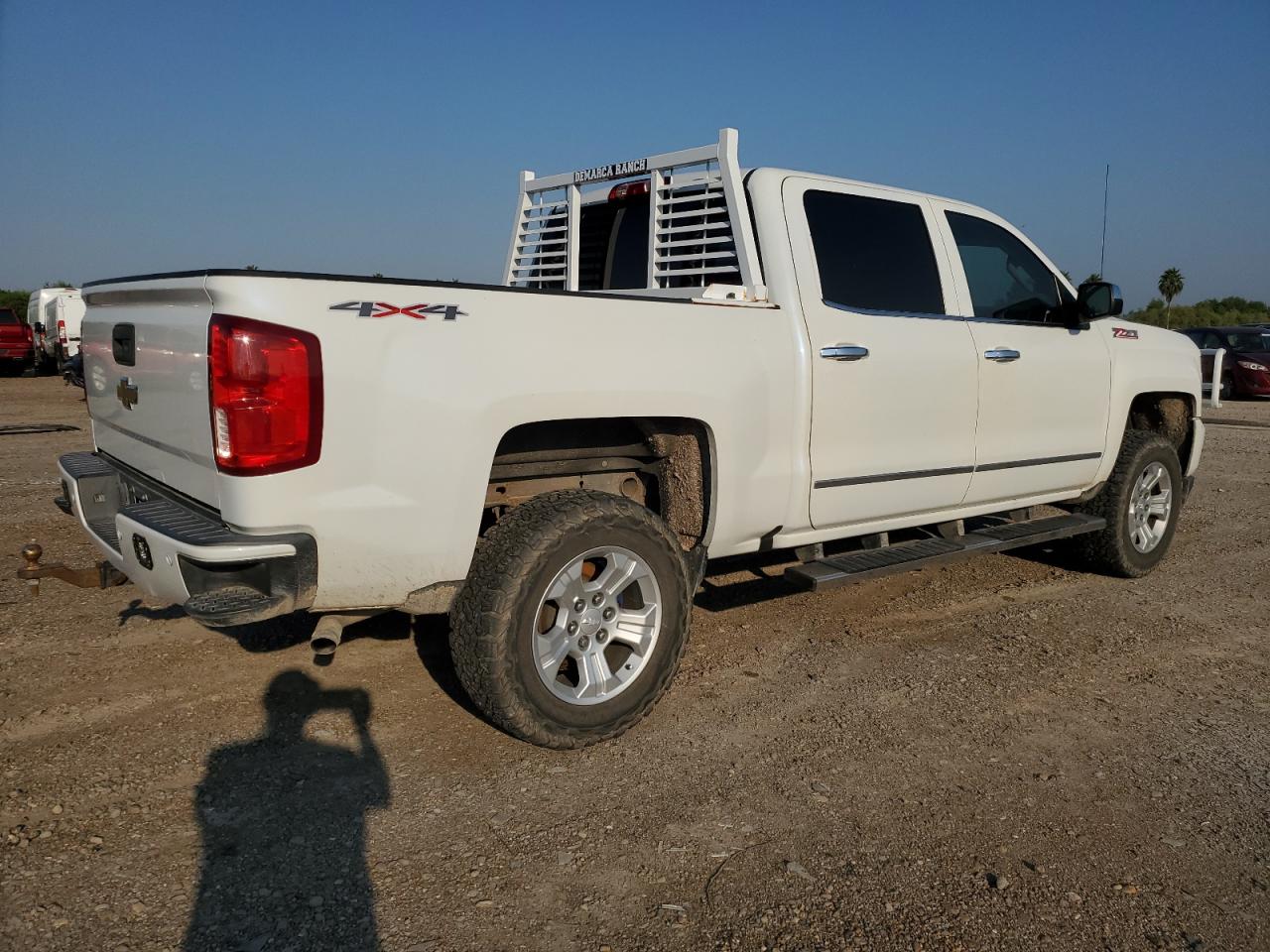 2016 Chevrolet Silverado VIN 3GCUKSEC4GG192698 Copart auction photo, minor dent/scratches damage thumbnail 3