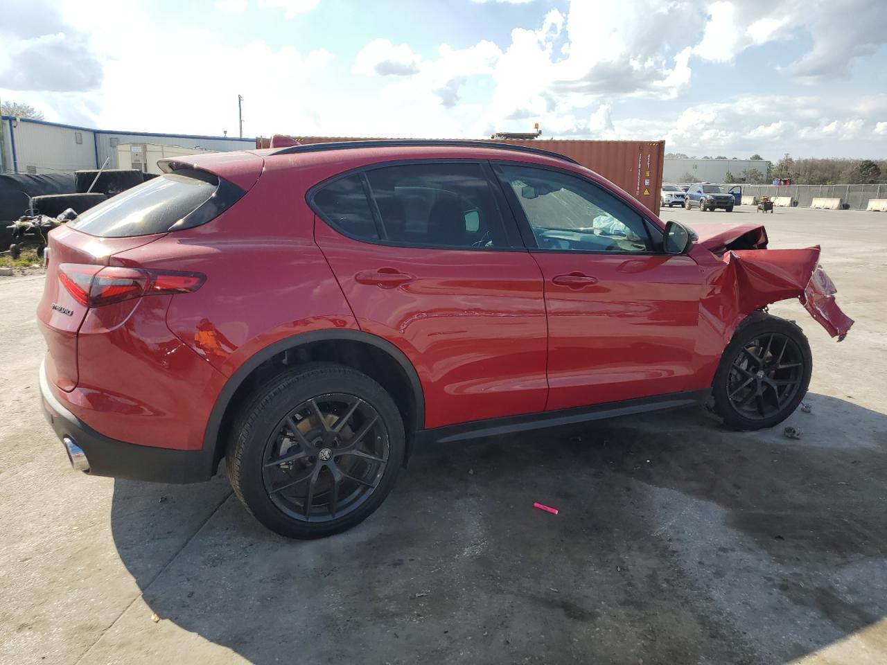 2021 Alfa Romeo Stelvio VIN ZASPAJAN6M7D07950 Copart auction photo, front end / side damage thumbnail 3