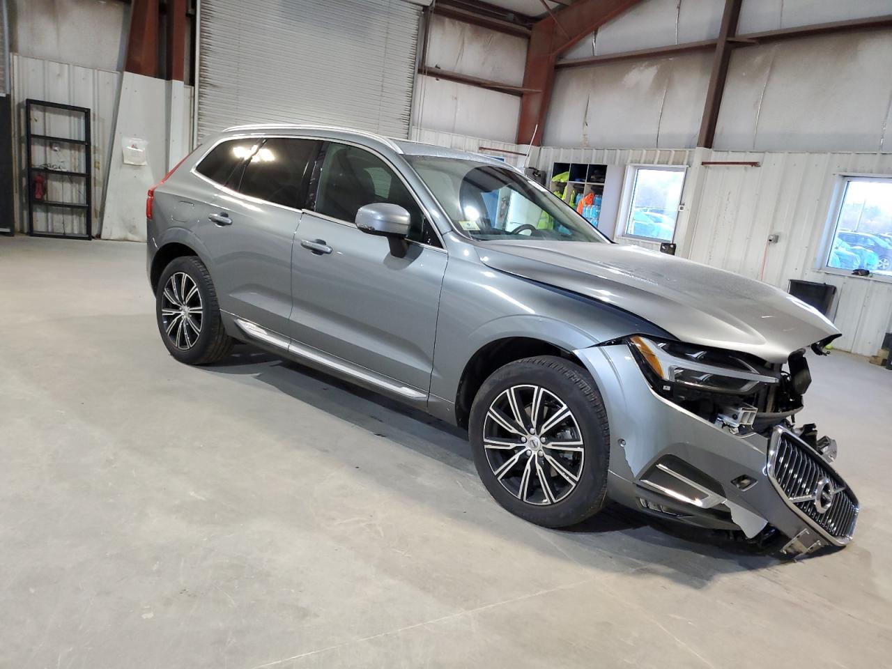 2018 Volvo XC60 VIN YV4102RL0J1047213 Copart auction photo, front end damage thumbnail 4