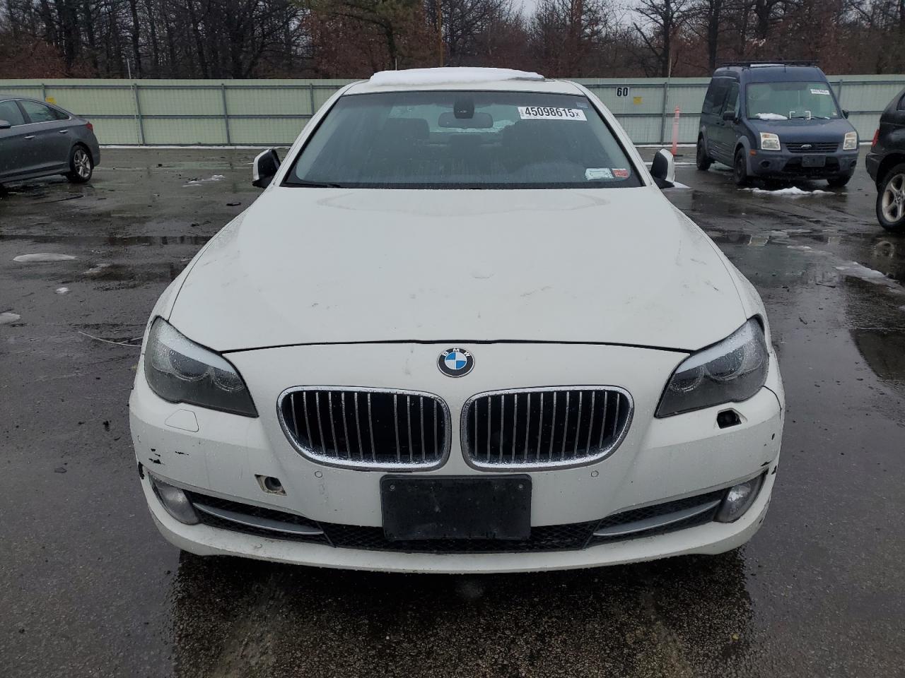 2012 BMW 5er VIN WBAXH5C55CDW09011 Copart auction photo, side / front end damage thumbnail 5