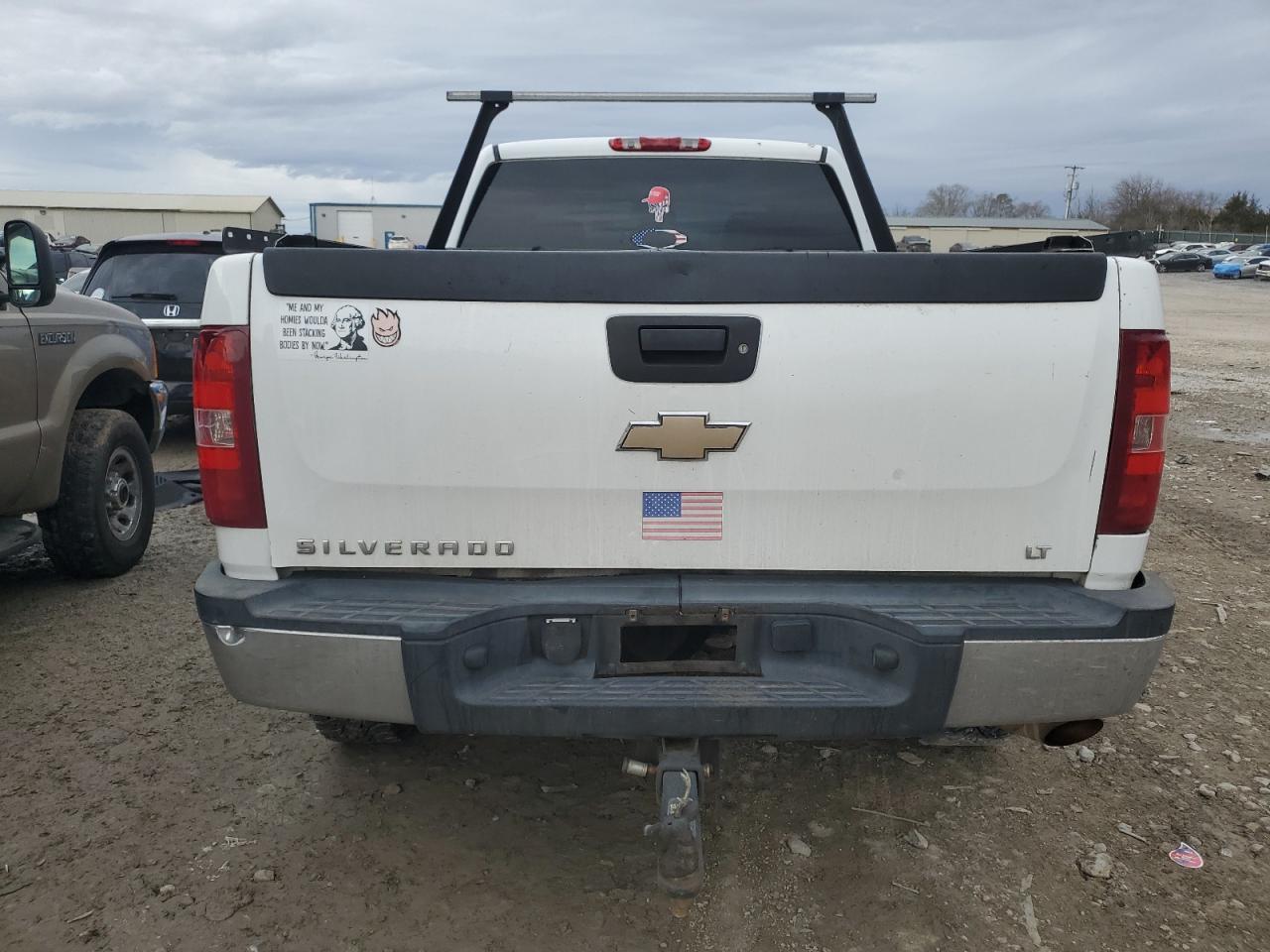2008 Chevrolet Silverado VIN 1GCHK29K38E141897 Copart auction photo, side / undercarriage damage thumbnail 6
