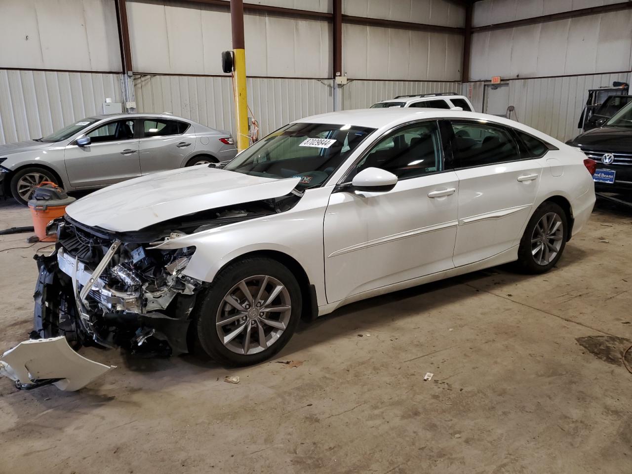 2022 Honda Accord VIN 1HGCV1F1XNA033353