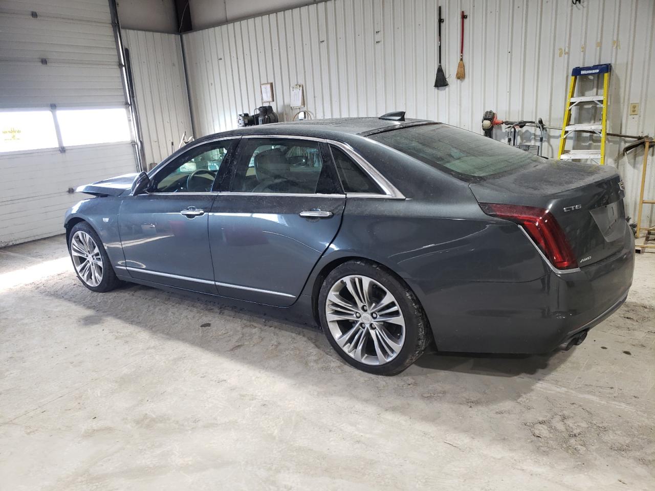 2017 Cadillac CT6 VIN 1G6KN5R67HU183399 Copart auction photo, front end / rear end damage thumbnail 2