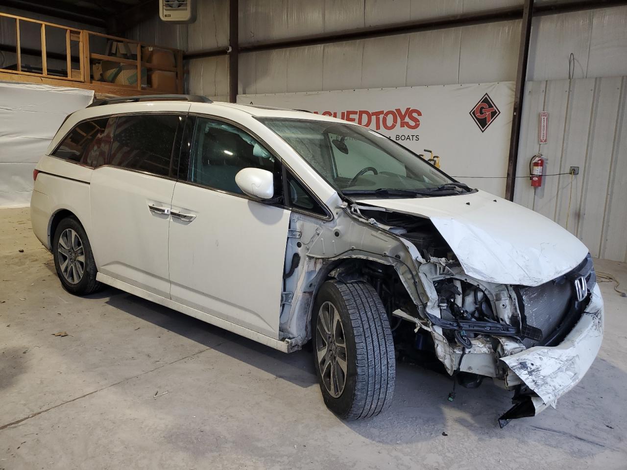 2015 Honda Odyssey VIN 5FNRL5H91FB111651 Copart auction photo, front end damage thumbnail 4