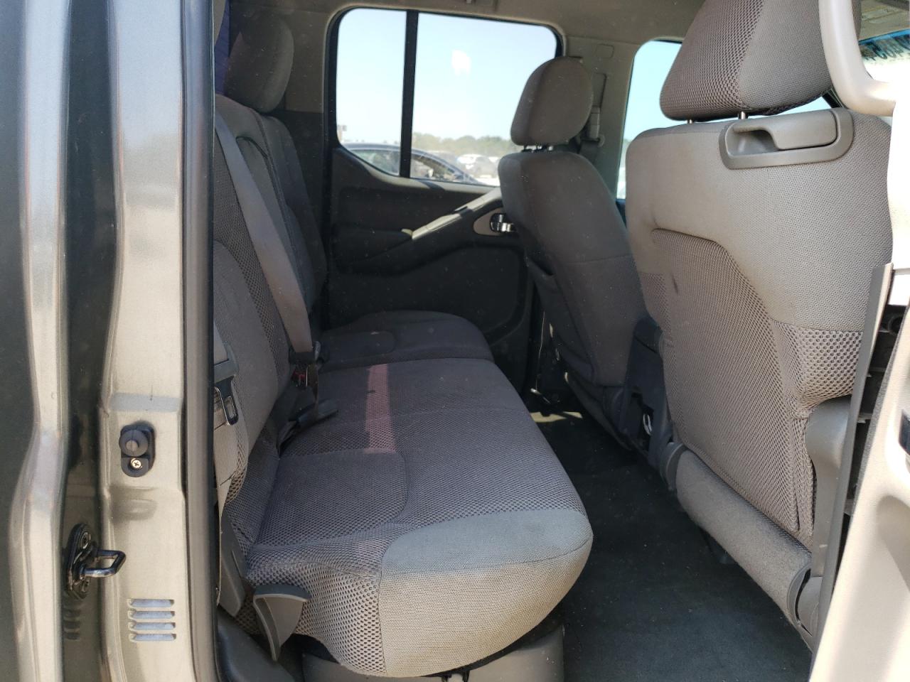 2006 Nissan Navara (Frontier) VIN 1N6AD07UX6C470977 Copart auction photo, front end damage thumbnail 10