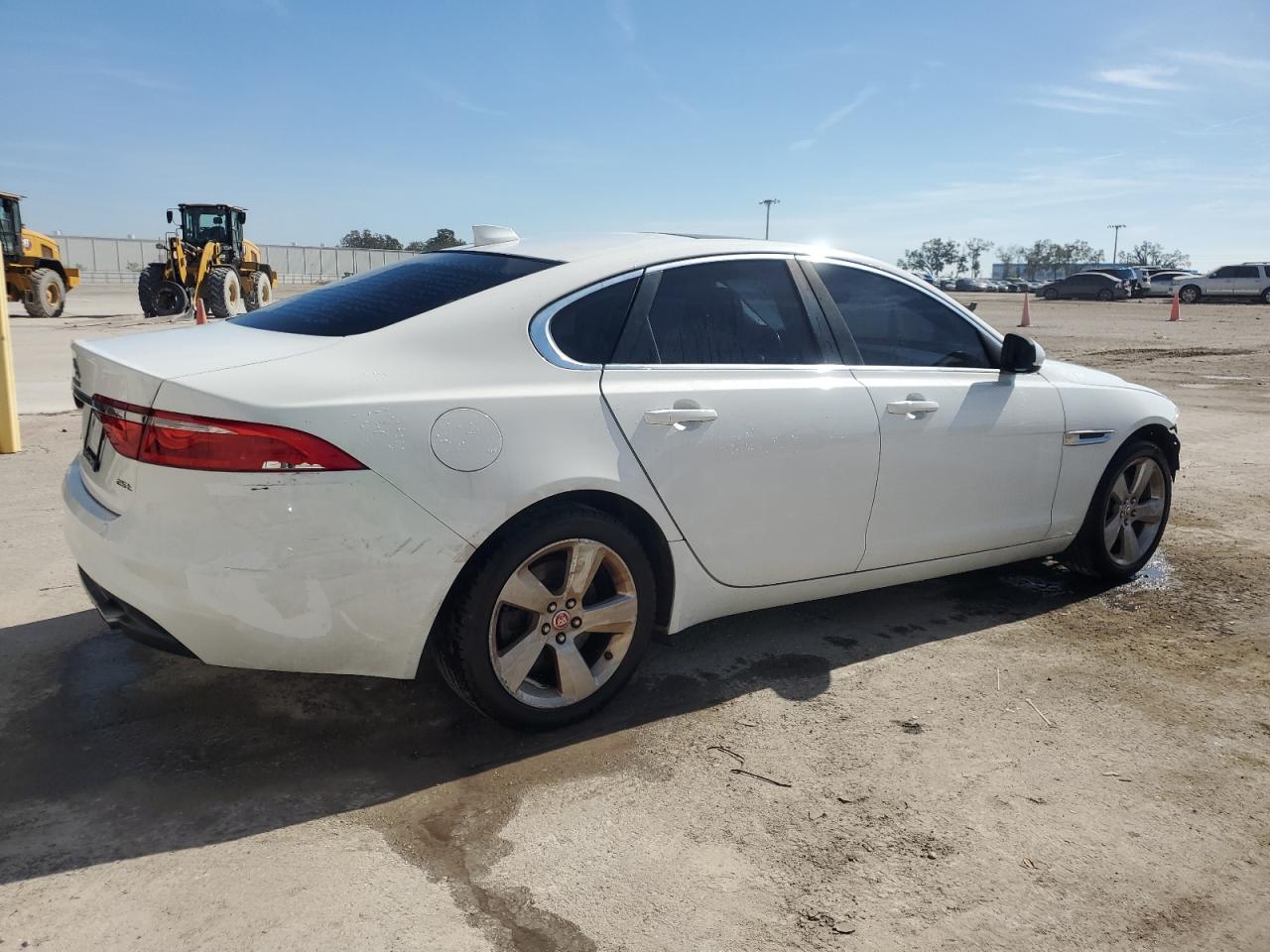 2018 Jaguar XF VIN SAJBR4FX1JCY61635 Copart auction photo, front end damage thumbnail 3