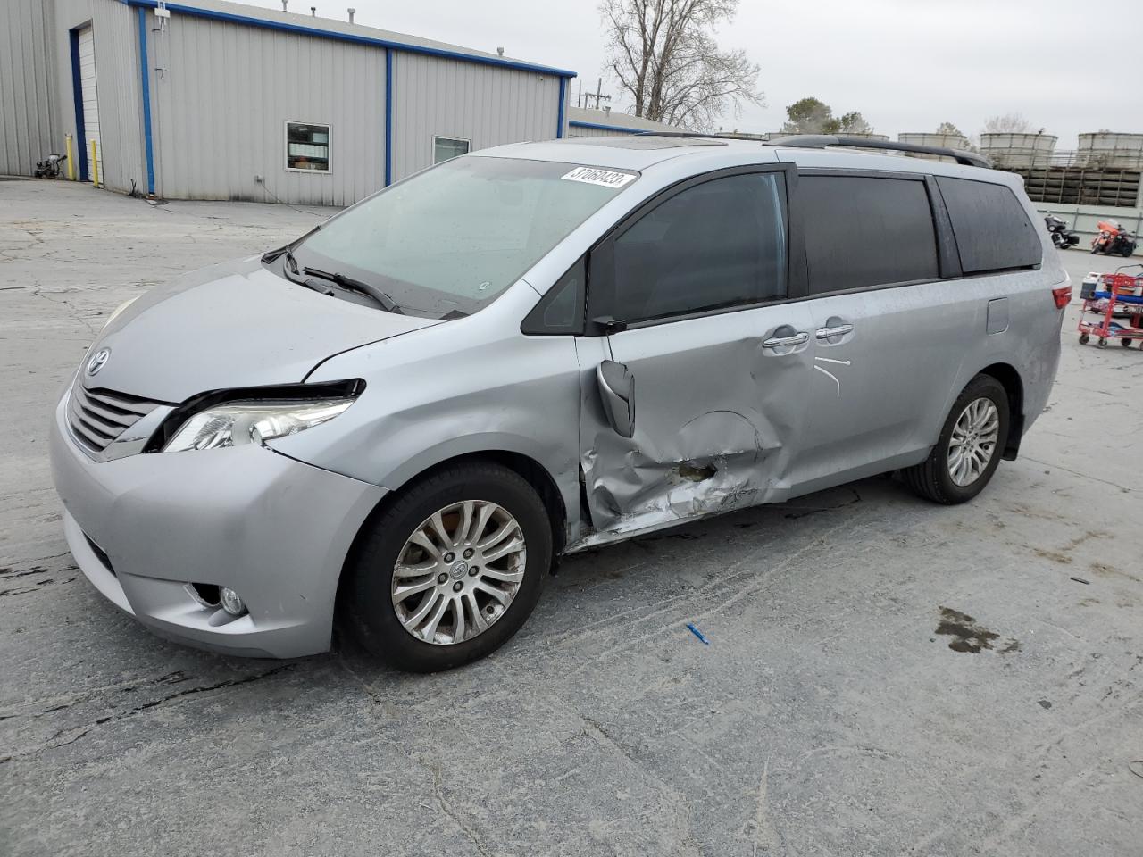 2017 Toyota Sienna VIN 5TDYZ3DC1HS841784