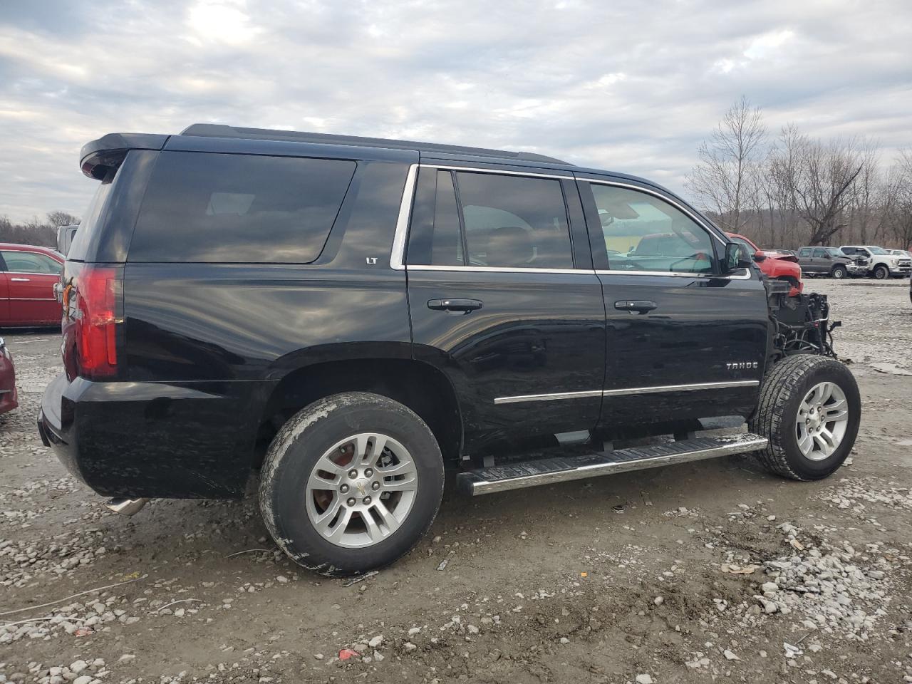 2017 Chevrolet Tahoe VIN 1GNSKBKC0HR128842 Copart auction photo, front end / minor dent/scratches damage thumbnail 3