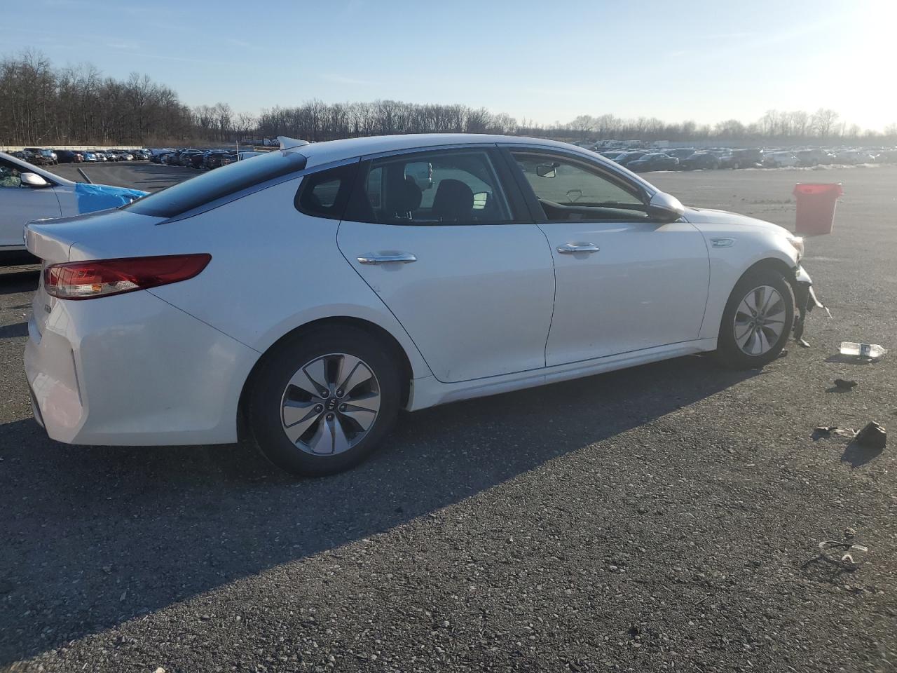 2017 KIA Optima VIN KNAGT4LE4H5014449 Copart auction photo, front end / minor dent/scratches damage thumbnail 3