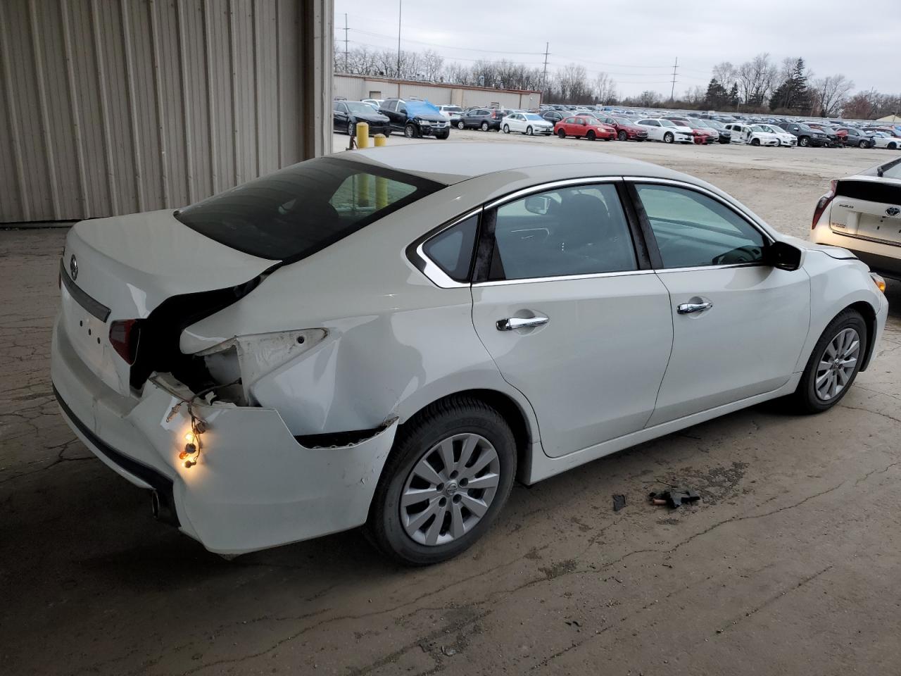 2018 Nissan Altima VIN 1N4AL3AP4JC194014 Copart auction photo, rear end damage thumbnail 3