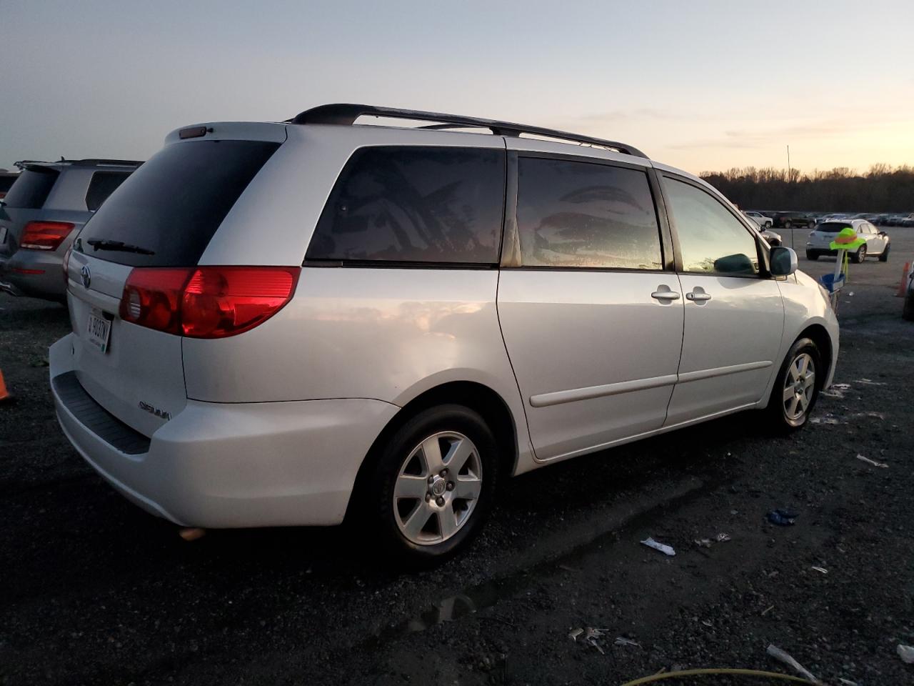 2008 Toyota Sienna VIN 5TDZK22C28S219071 Copart auction photo, side damage thumbnail 3