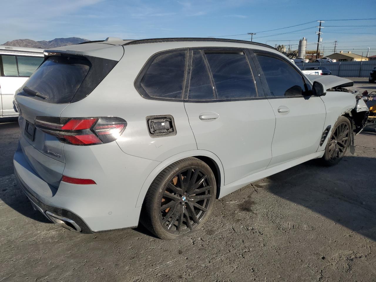 2024 BMW X5 VIN 5UX23EU02R9U45855 Copart auction photo, front end / rear end damage thumbnail 3