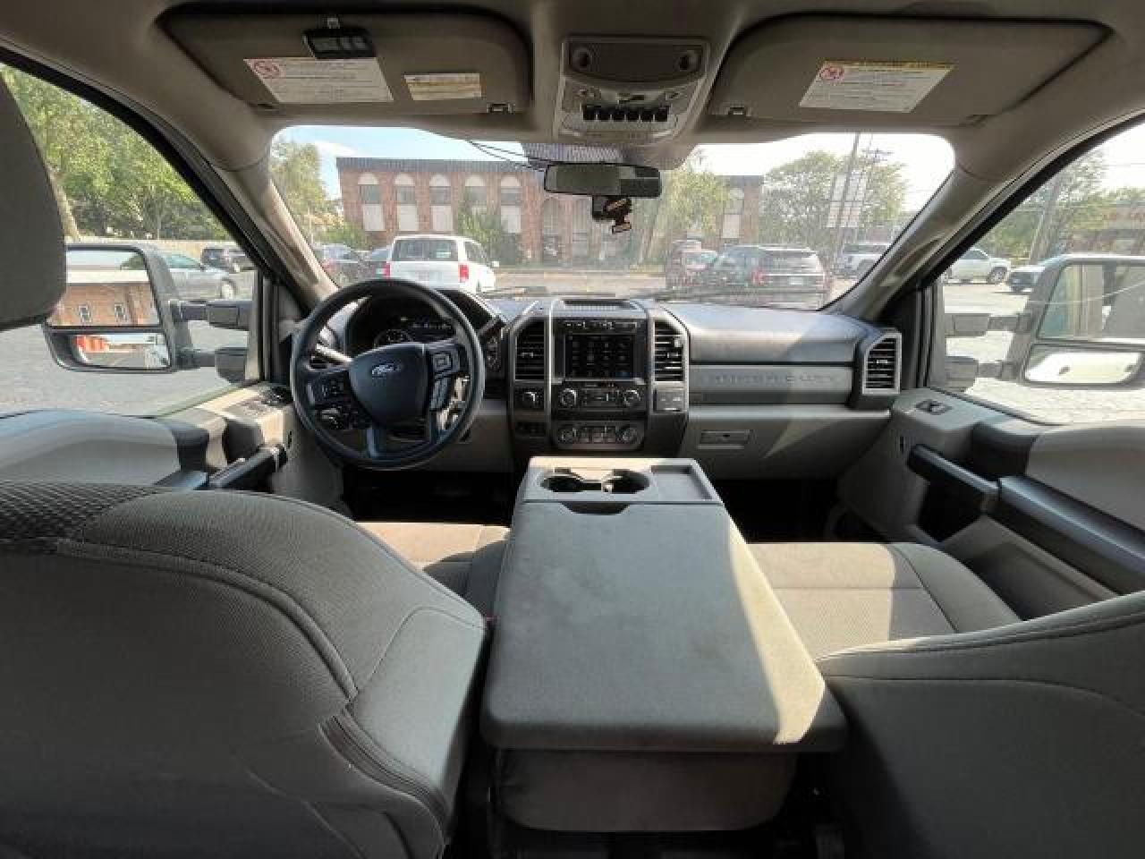 2019 Ford F350 VIN 1FT8W3DT5KED23974 Copart auction photo, minor dent/scratches / normal wear damage thumbnail 9