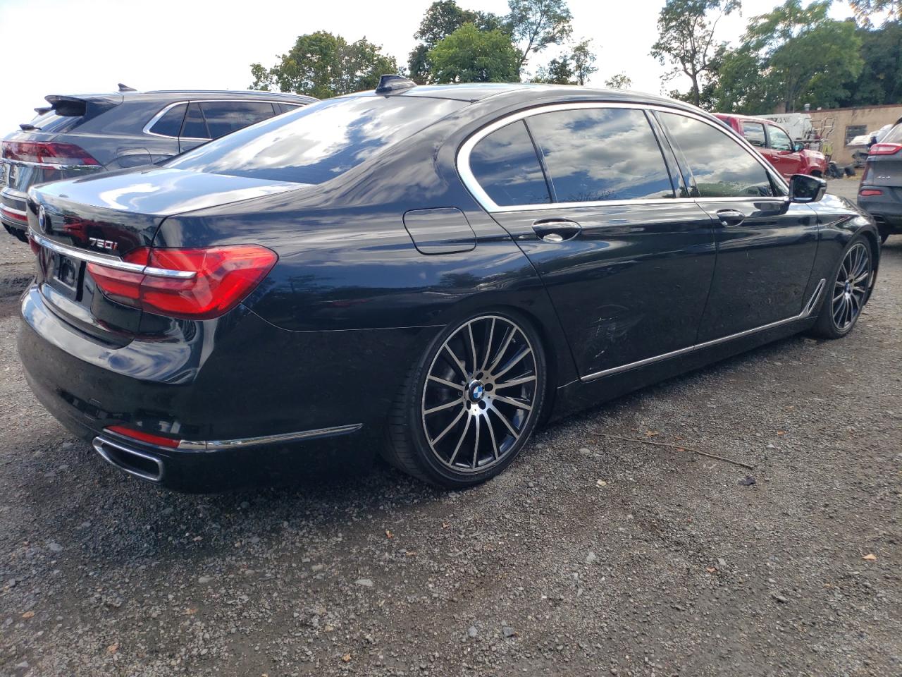2016 BMW 7er VIN WBA7F2C50GG421005 Copart auction photo, minor dent/scratches damage thumbnail 3