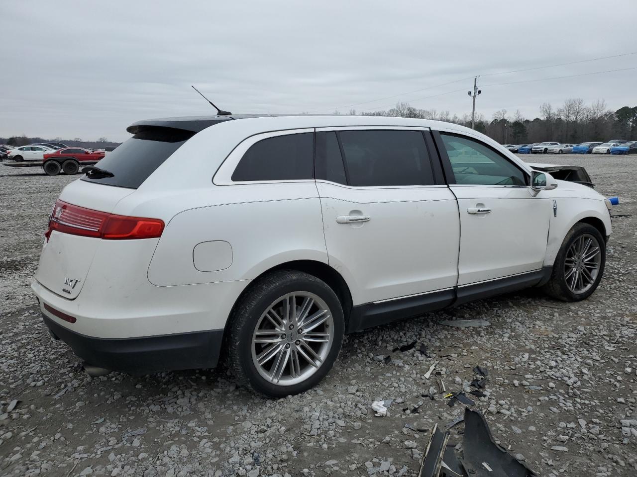 2014 Lincoln MKT VIN 2LMHJ5ATXEBL50487 Copart auction photo, front end damage thumbnail 3
