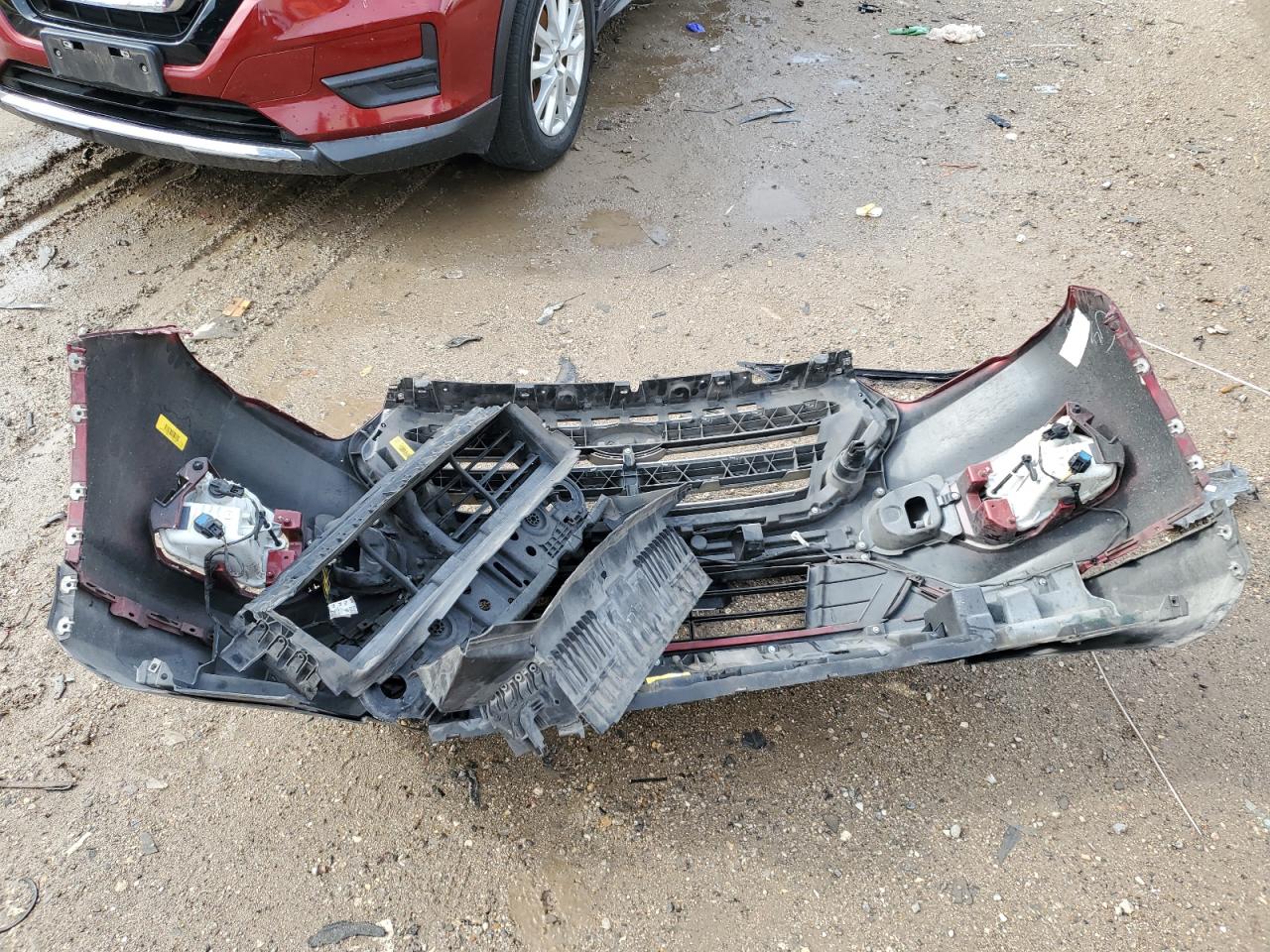 2018 Ford Escape VIN 1FMCU0GD9JUA97229 Copart auction photo, front end / side damage thumbnail 12