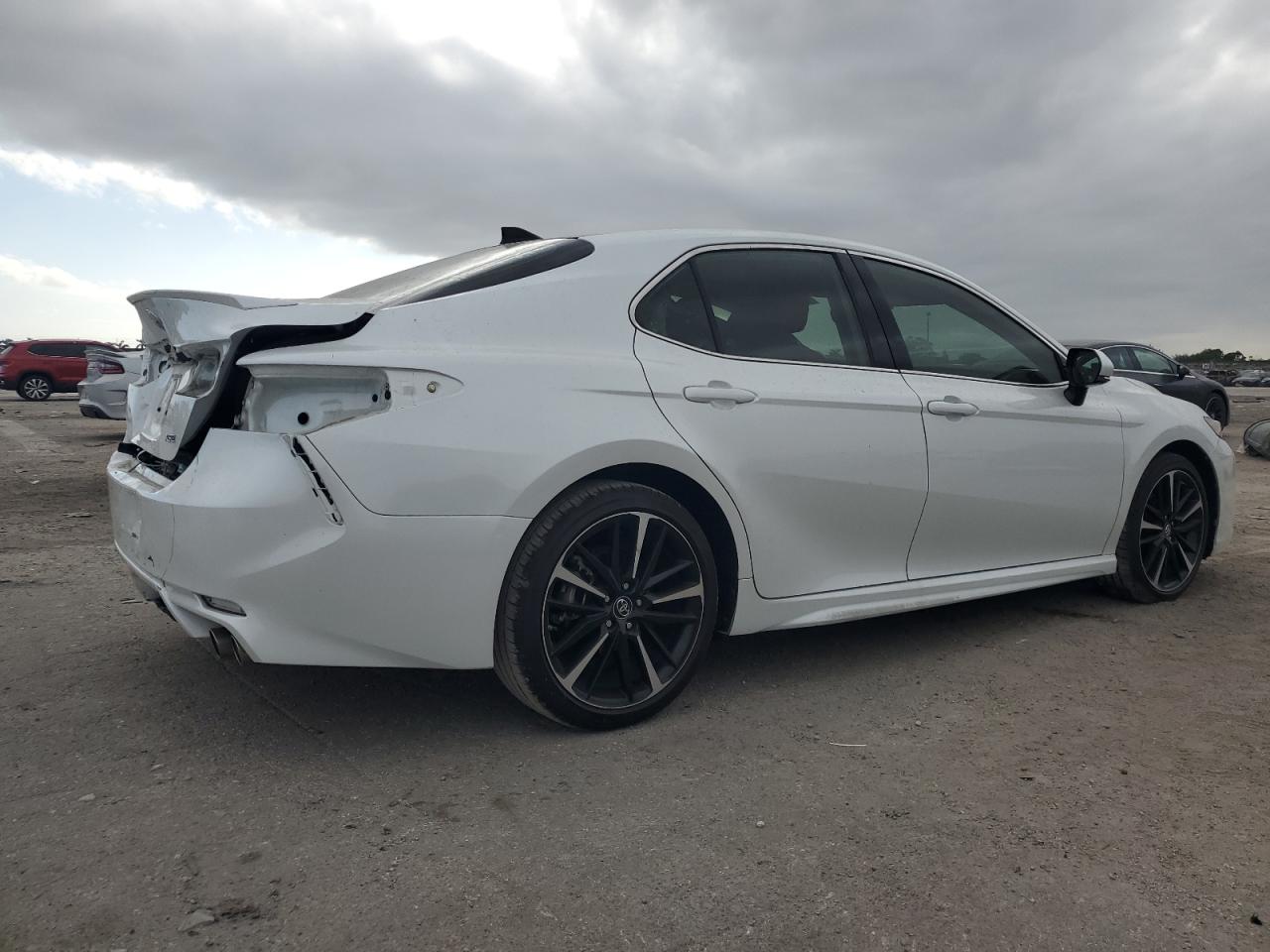 2019 Toyota Camry VIN 4T1B61HK9KU734226 Copart auction photo, front end / rear end damage thumbnail 3