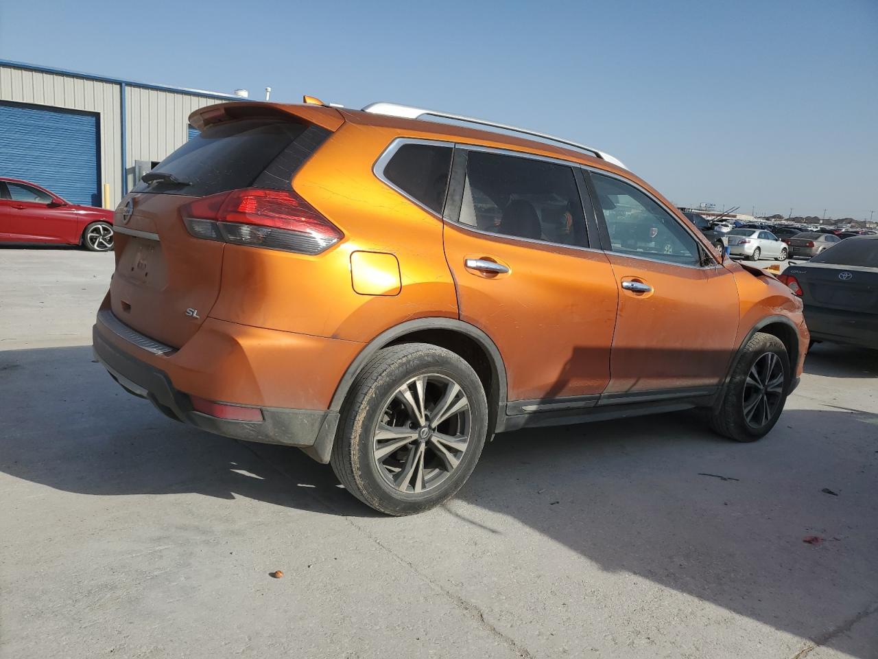 2017 Nissan Rogue VIN JN8AT2MT0HW400536 Copart auction photo, front end damage thumbnail 3