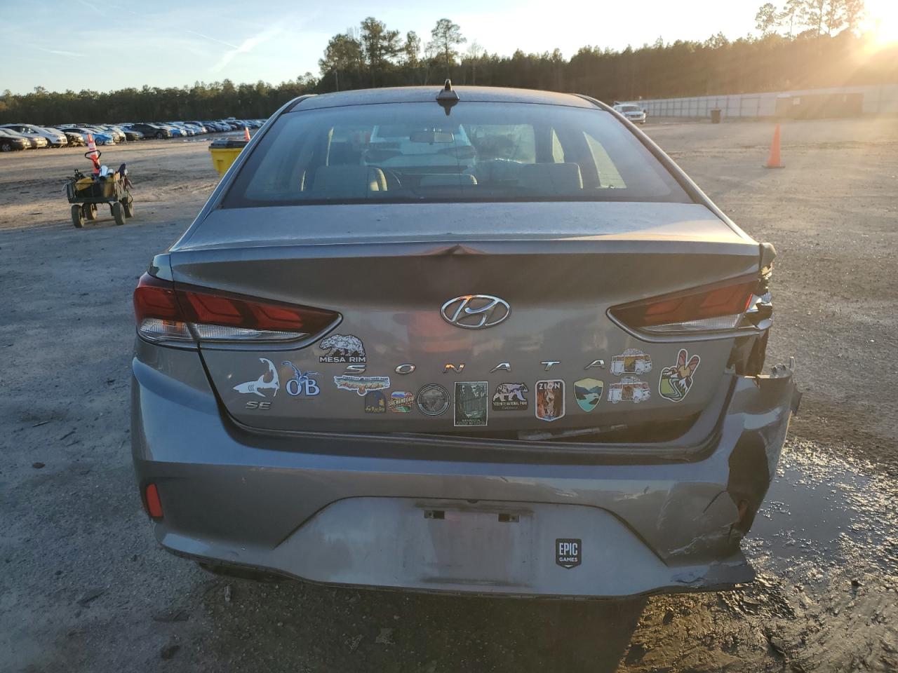 2018 Hyundai Sonata VIN 5NPE24AF1JH690873 Copart auction photo, all over damage thumbnail 6