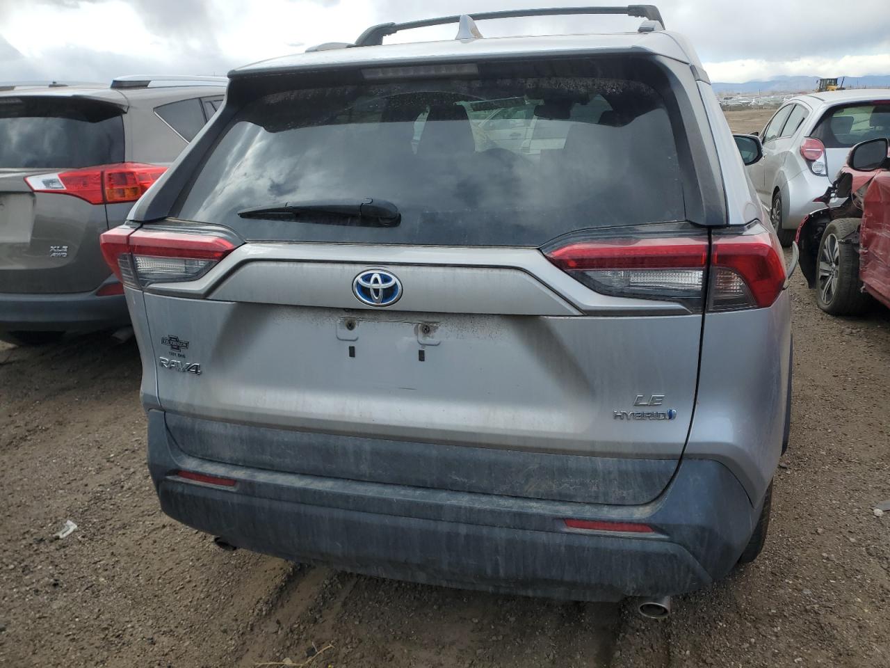 2019 Toyota RAV 4 VIN 2T3MWRFV9KW005834 Copart auction photo, front end / side damage thumbnail 6