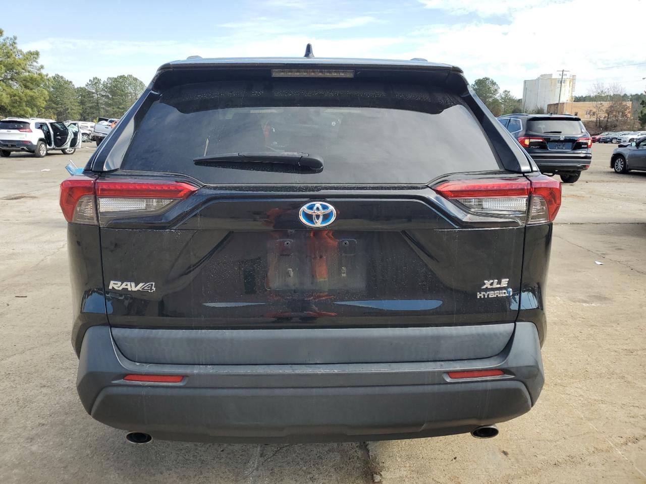 2019 Toyota RAV 4 VIN 2T3RWRFV6KW032673 Copart auction photo, front end damage thumbnail 6