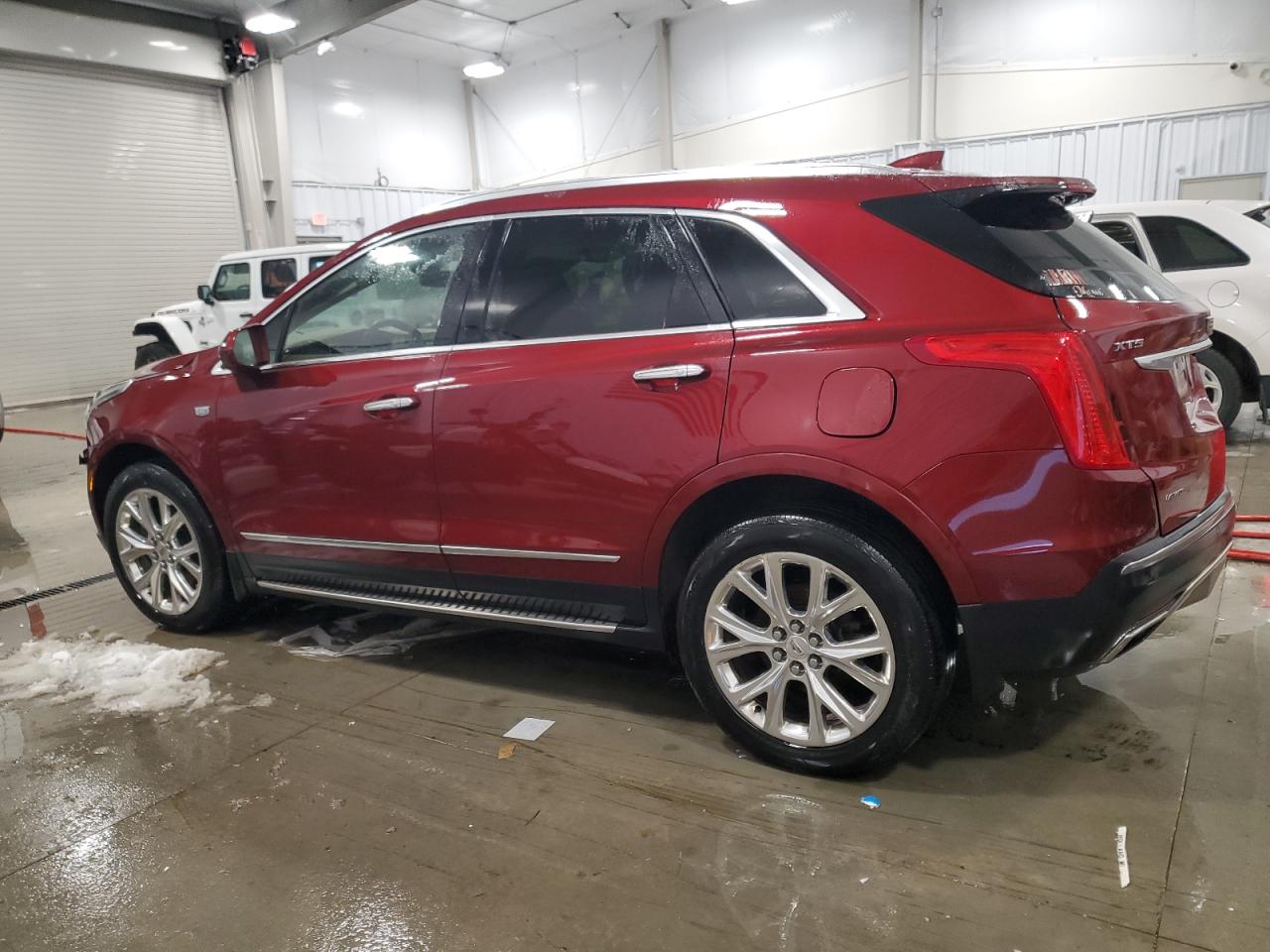 2017 Cadillac XT5 VIN 1GYKNFRS5HZ132125 Copart auction photo, front end damage thumbnail 2