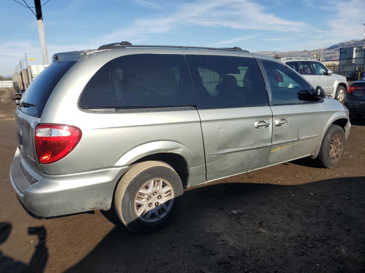 2003 Dodge Caravan VIN 2D4GP44333R258208 Copart auction photo, all over damage thumbnail 3