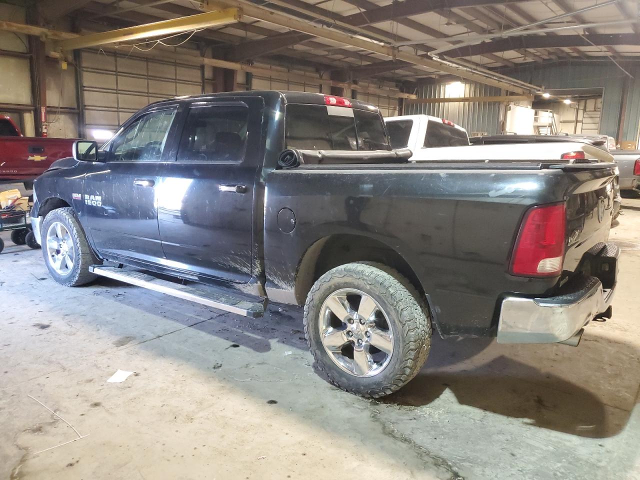 2015 RAM 1500 VIN 3C6RR7LT7FG711685 Copart auction photo, front end / undercarriage damage thumbnail 2