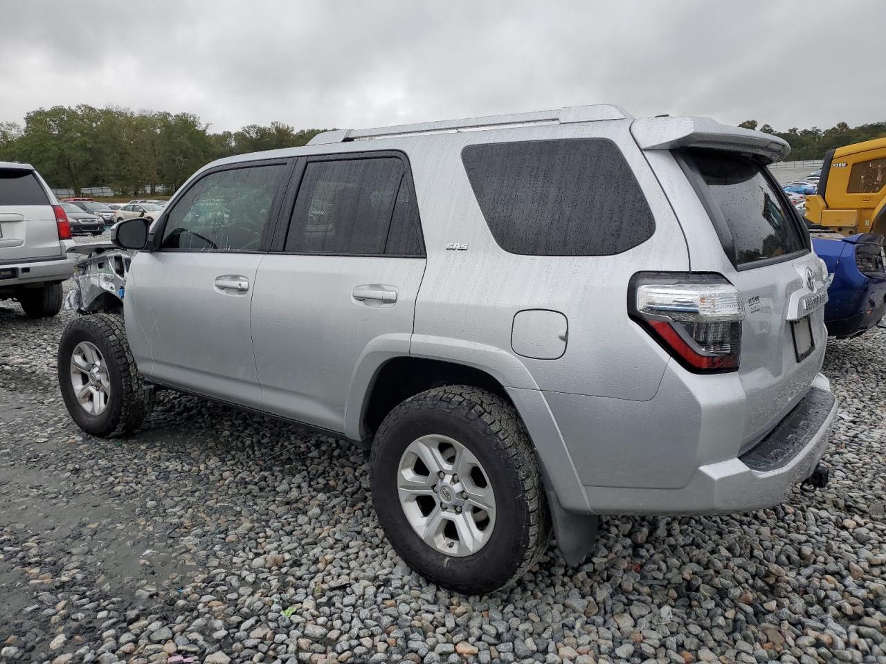 2017 Toyota 4Runner VIN JTEZU5JR4H5162147 Copart auction photo, front end damage thumbnail 2