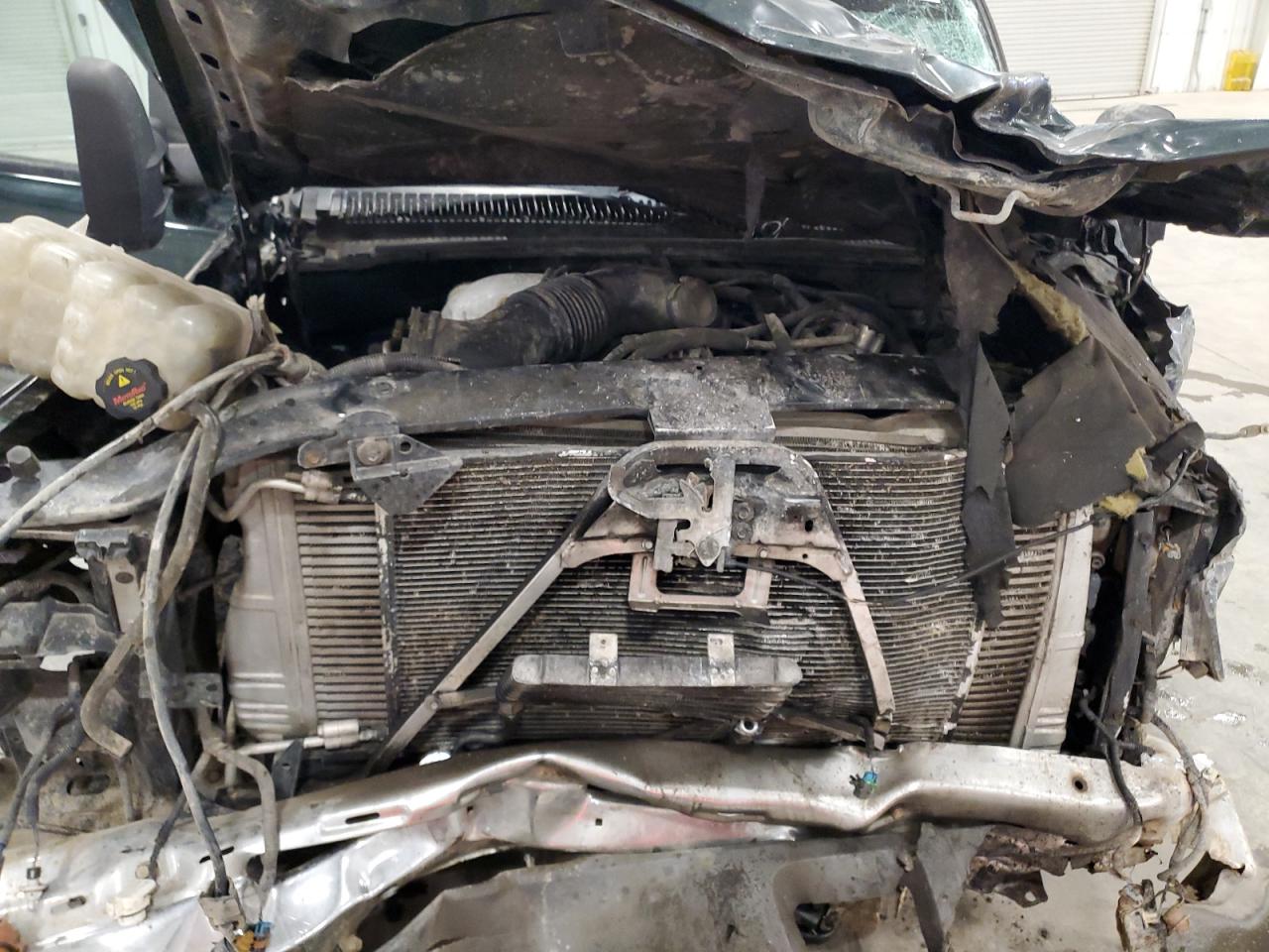 2004 Chevrolet Silverado VIN 1GCHK23164F154759 Copart auction photo, front end / all over damage thumbnail 11